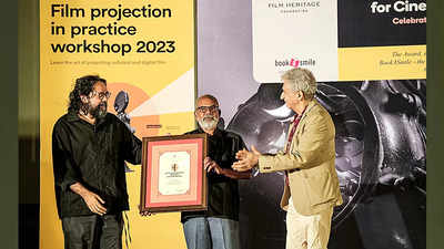 Film Heritage Foundation honours cinema projectionists in Mumbai