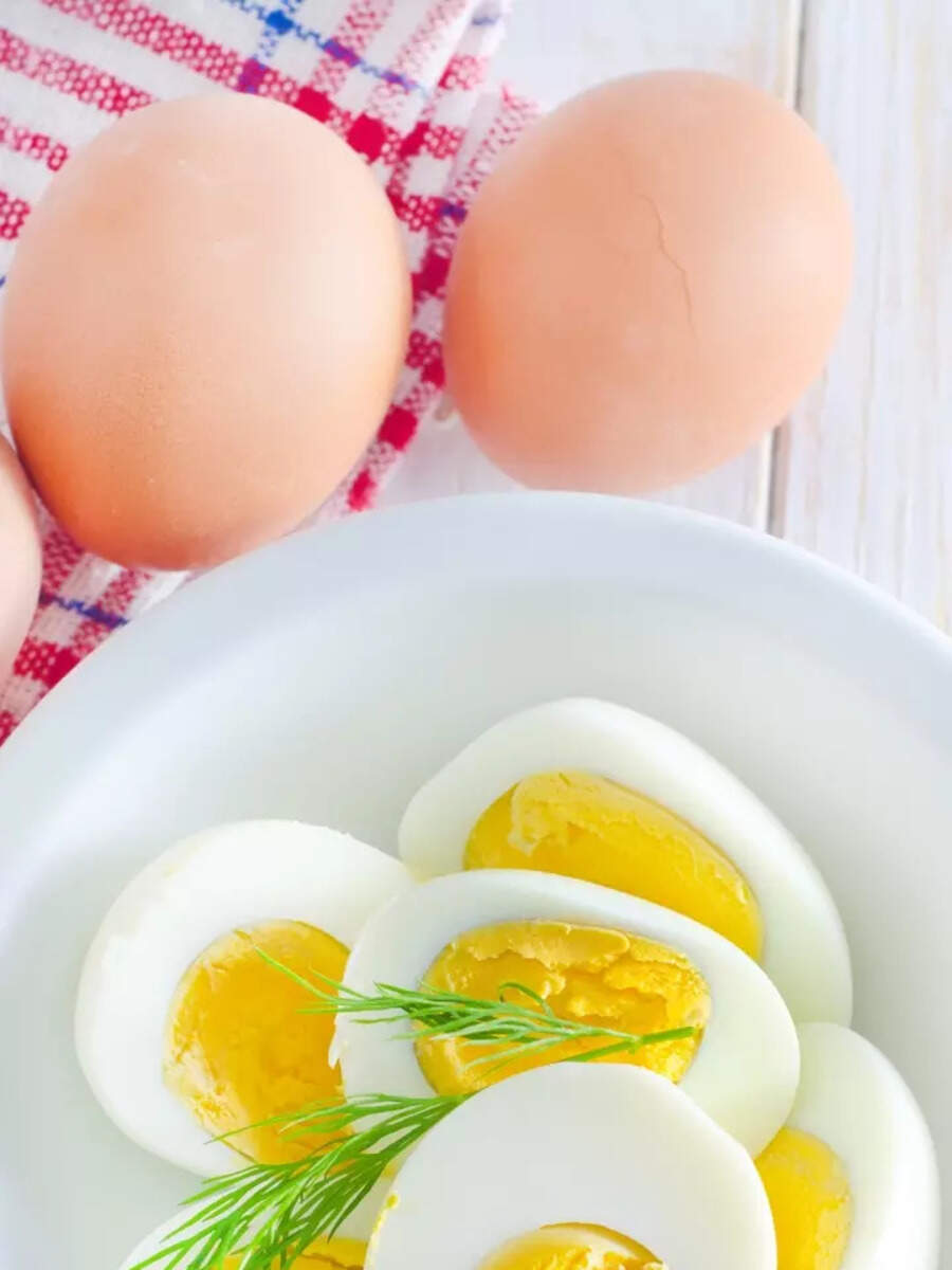8 tips and tricks to identify fake eggs Times of India