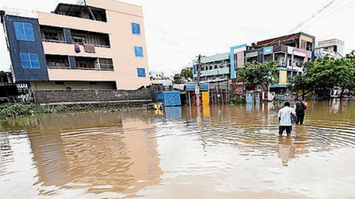 4 more feared washed away in marooned Moranchapalli