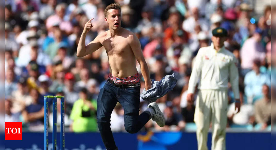 5th Ashes Test: Pitch invader disrupts play on Day 3 at The Oval | Cricket News – Times of India