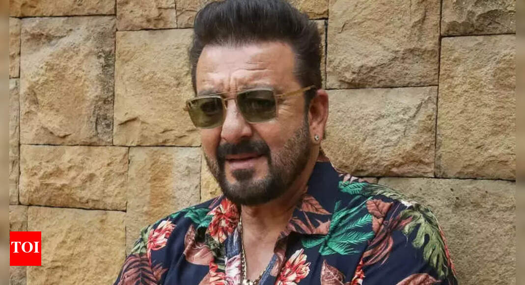 Raveena Tandon to Jackie Shroff, Bollywood celebs extend birthday wishes to Sanjay Dutt | Hindi Movie News - Vimarsana News