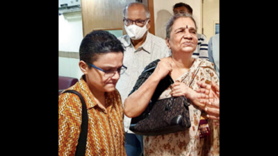 Former West Bengal CM Buddhadeb Bhattacharya in ICU after breathing distress