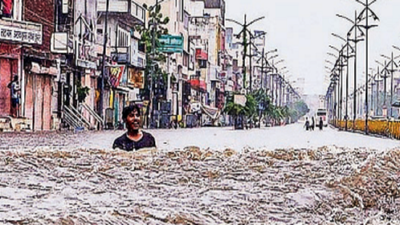 Heavy downpour throws normal life out of gear for hours in Jaipur