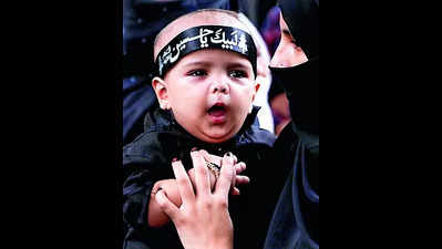 Teary-eyed mourners recall Karbala martyrs