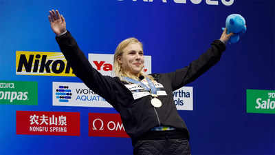 Ruta Meilutyte smashes breaststroke record for strong finish at worlds