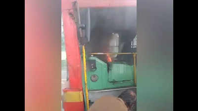 Narrow escape for passengers after bus cathes fire in Thane