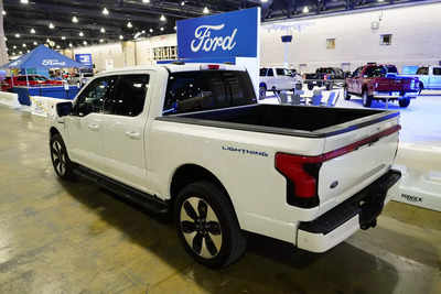 Ford issues recall notice for over 800K F-150 trucks in US