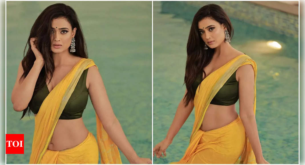 Shweta Tiwari Looks Mesmerising As She Poses In Yellow Saree Bhojpuri Movie News Times Of India 2700