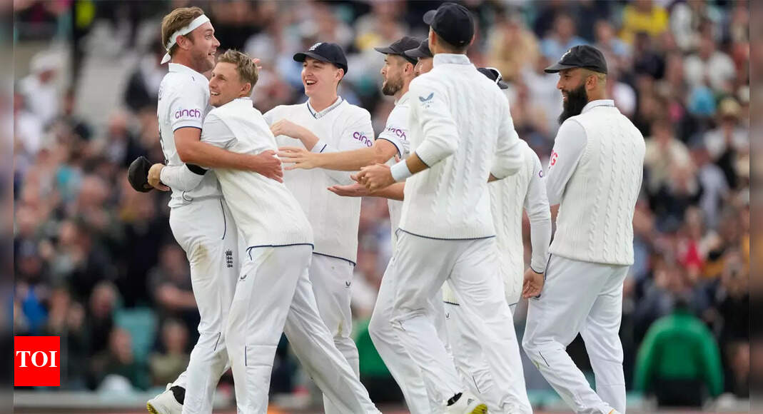 It was quite overcast when the teams arrived at The Oval on