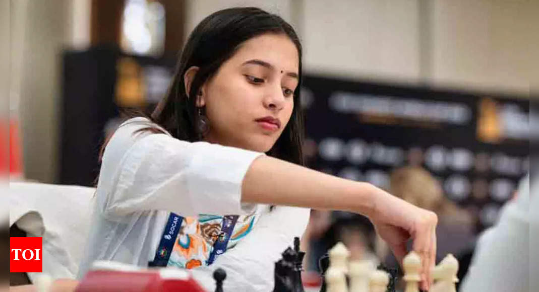 Divya Deshmukh jumps to sole lead in World cadet chess meet