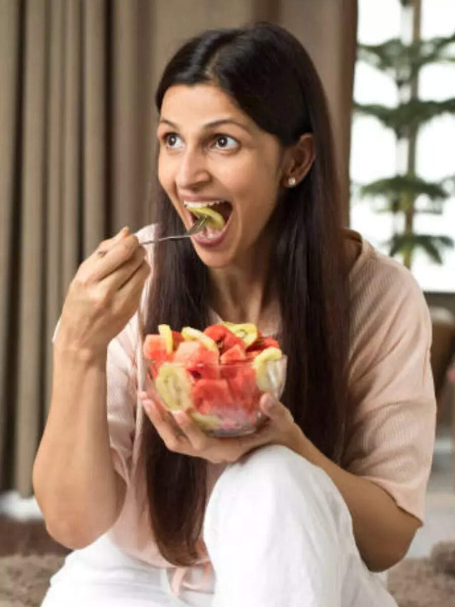 8 Health Benefits of Eating Fruits for Breakfast Times Now