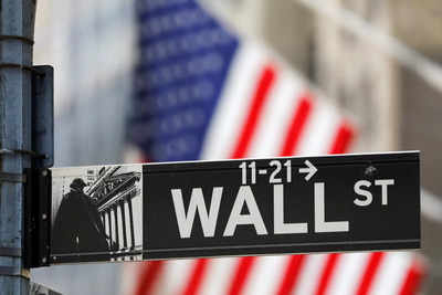 US stocks: Wall Street closes near flat as Treasury yields surge