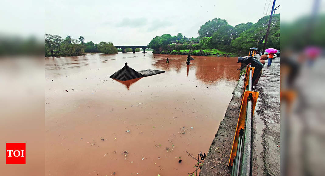 Childhood Cancer: Water Levels Recede In Kolhapur, Kmc Starts Cleaning ...