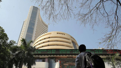 Markets halt 3-day losing run; Sensex, Nifty settle nearly 1% higher
