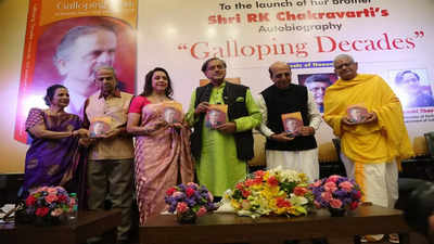Hema Malini launches her brother R. K. Chakrawarti's autobiography