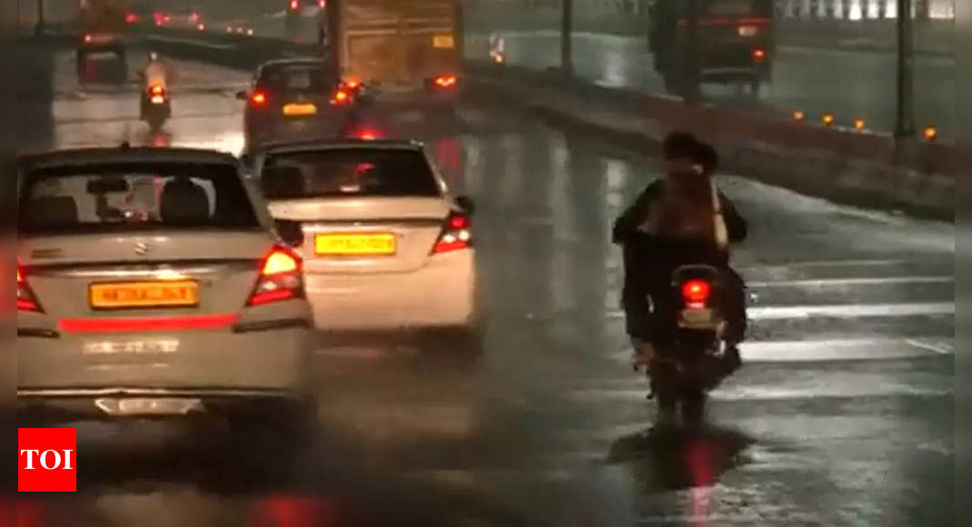 Delhi Rains Today: Heavy Rain Lashes Delhi-NCR, Several Areas ...