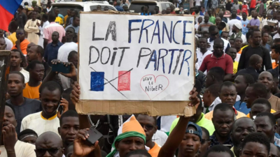 Niger junta says severing military ties with France