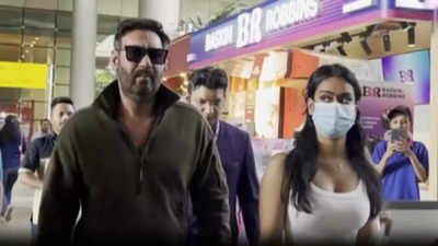 Ajay Devgn serves ultimate casual look at re-release screening of 'Singham' | - Times of India