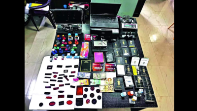Fake passport racket busted, mastermind held, aide on run