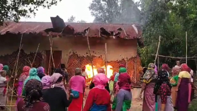 Five cops suspended in Manipur horror case; IG rank officer to ...