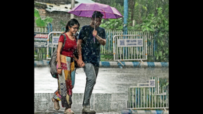 Showers resume, rainy week ahead in Kolkata, predicts Met