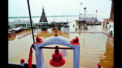 Ganga rises at alarming pace; admin activates flood posts, controls rooms