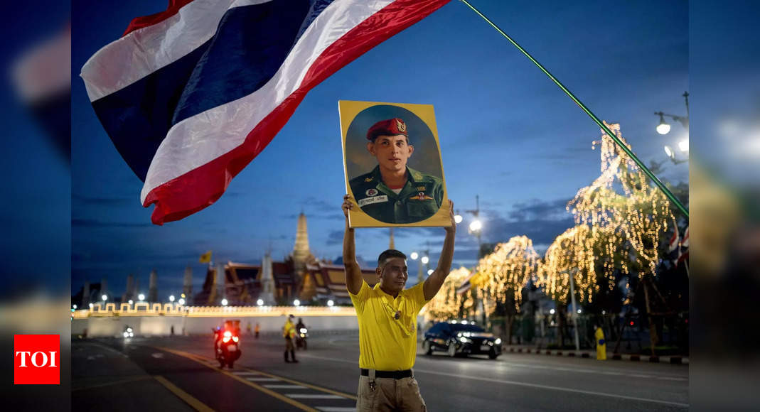 Thailand: Second son of Thailand’s king makes surprise return after 27 years