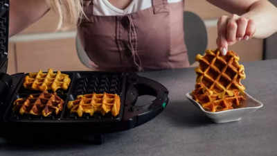 Mini Electric Waffle Maker Waffle Pancake Makers Breakfast Hot