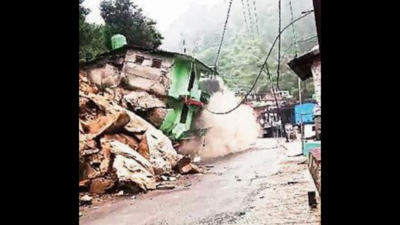 3-storey hotel in Kedarnath valley collapses as heavy rain lashes Uttarakhand