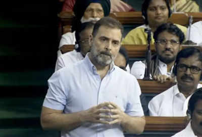 Women MPs lodge a complaint against Rahul Gandhi for blowing a 'flying kiss' to them