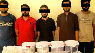 Gurdaspur Police arrests 5 suspected drugs, arms smugglers from Srinagar