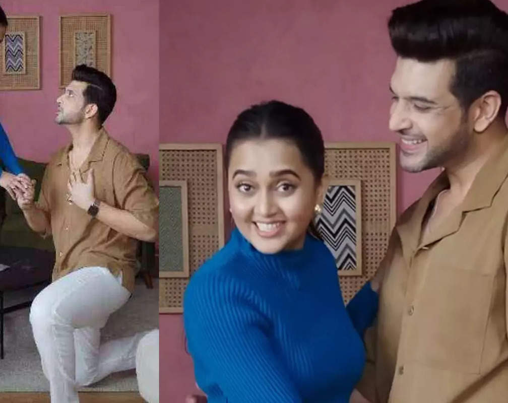 
Karan Kundrra on one knee! Did he just proposed to ladylove Tejasswi Prakash? CHECK OUT!
