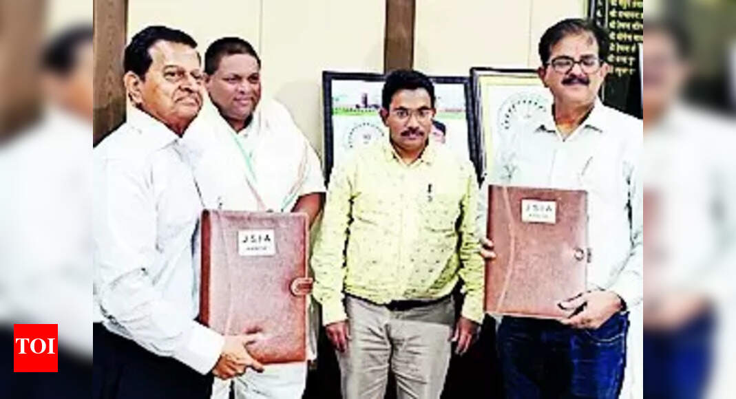 Jharkhand Pact Signed For Mobile Veterinary Units Ranchi News