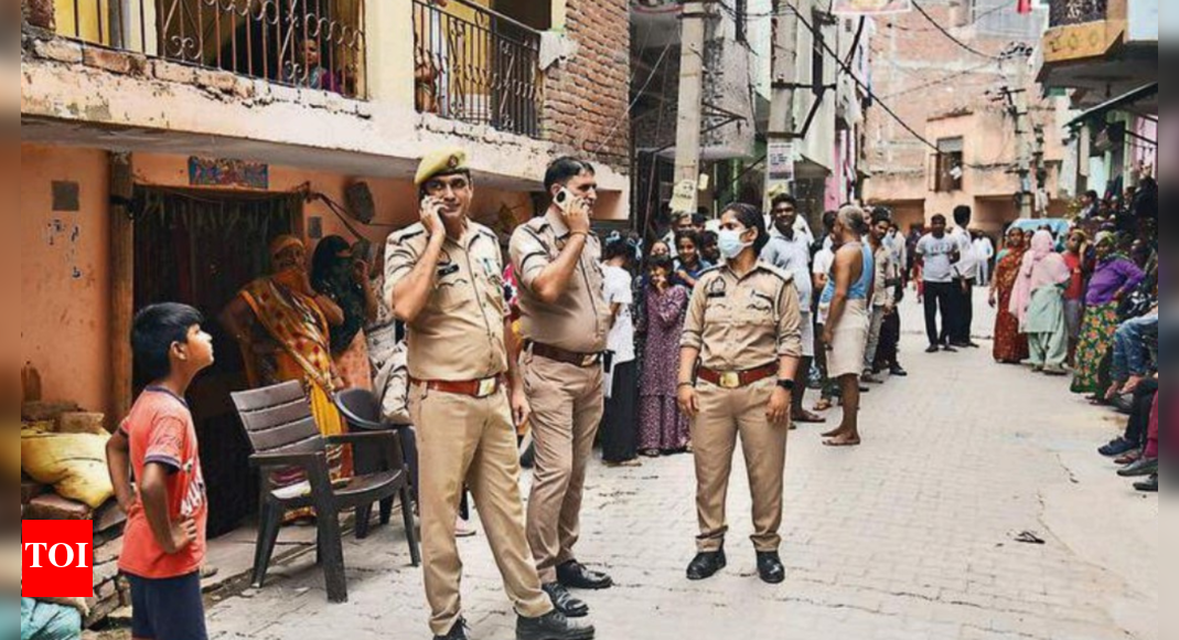Ghaziabad: Woman Found Dead, Husband & Daughter Missing | Ghaziabad ...
