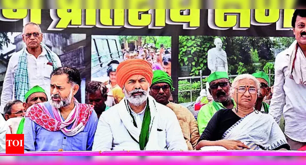 Protest: Sarv Seva Sangh Eviction From Rajghat Protested | Varanasi News - Vimarsana News