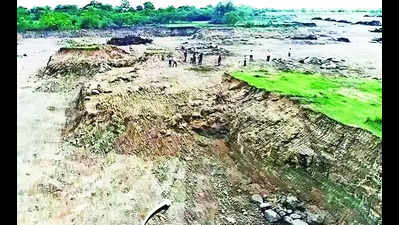 4 yrs on, contractor spared for murrum excavation from govt lands