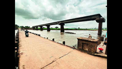 Rajaram barrage open for traffic after a month