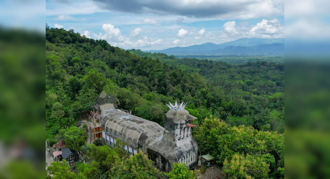 The bizarre case of Indonesia’s Chicken Church that was mysteriously