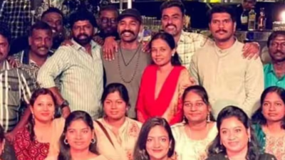 Dhanush attends his school reunion; see pics