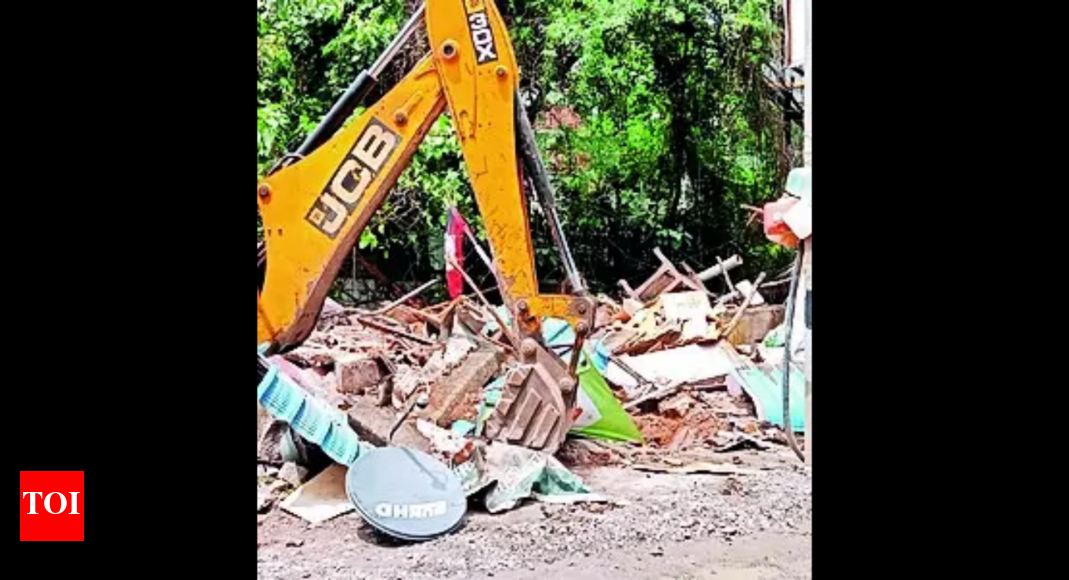 Encroachments: Encroachments In Manapakkam Removed As Per Court Order ...
