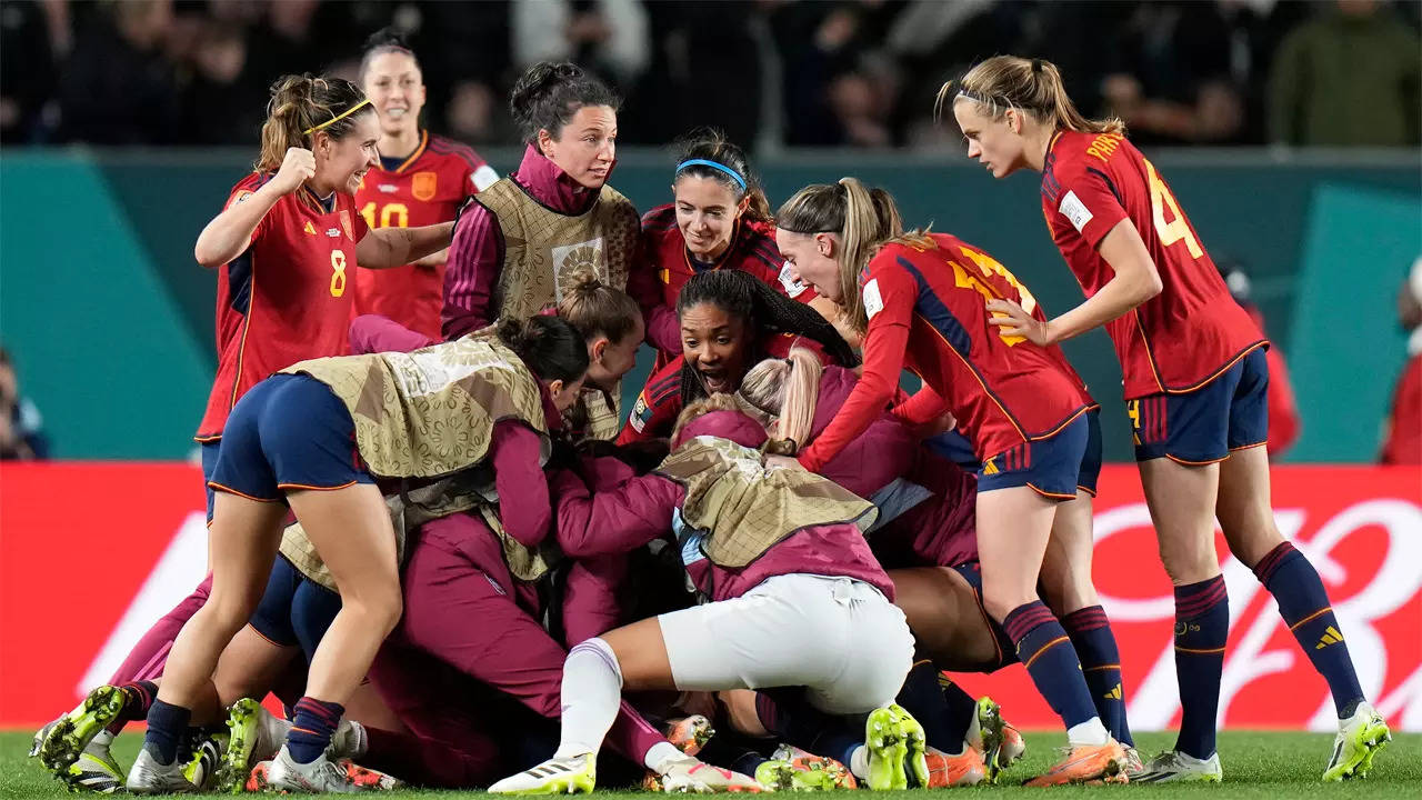Carmona leads Spain past Sweden, into first Women's World Cup final 