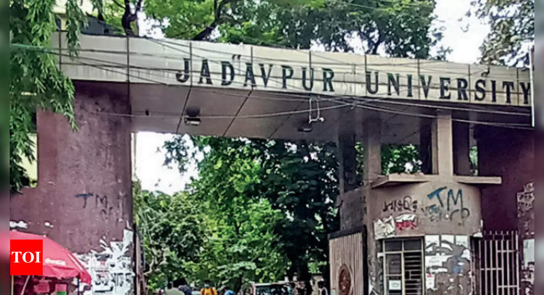 Jadavpur University building Stock Photo - Alamy