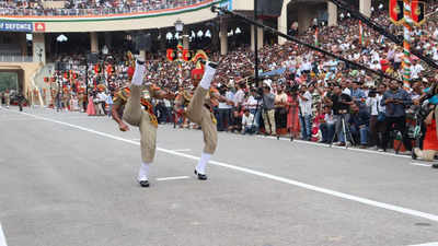 BSF celebrates Independence Day at India-Pakistan border