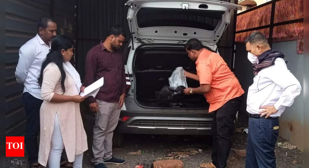 Lokayukta Raids in Karnataka Lokayukta police conducting raids on