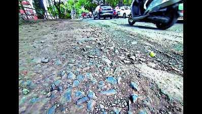 Commute in Cantt a pain due to potholes
