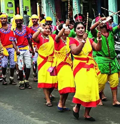 Dance Festival: Odisha’s Kalinga And Maha’s Mukhauta Win Hearts On Day ...
