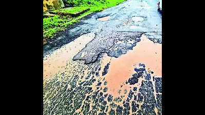 HC seeks explanation from state, PMC on roads