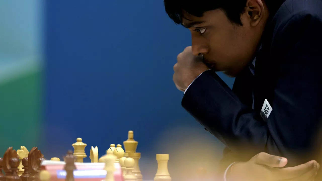 Three-way tie at the top as Fabiano Caruana beats Hikaru Nakamura