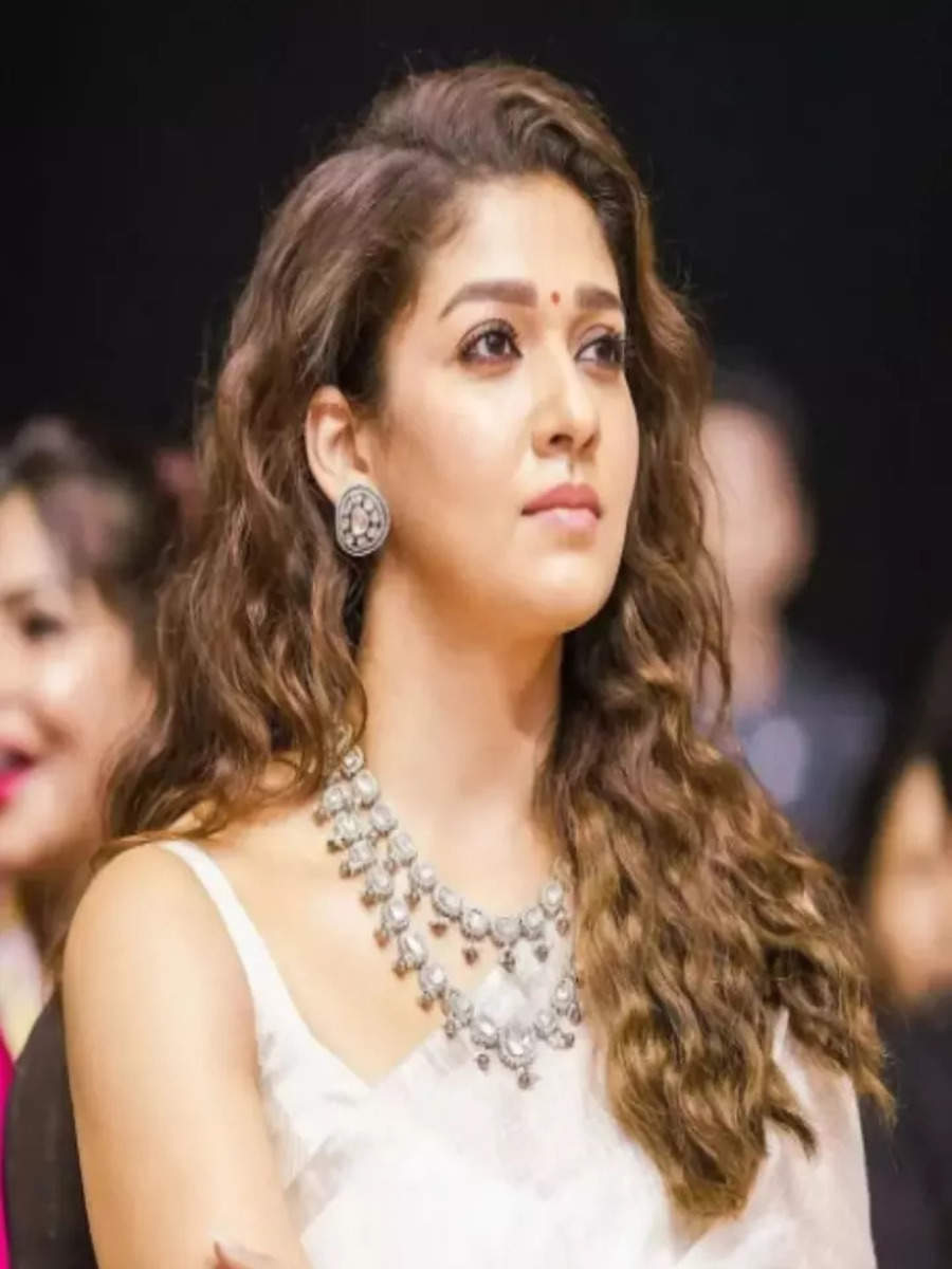 Take Cues From Nayanthara To Look Gorgeous On Onam In Saree | Zoom TV