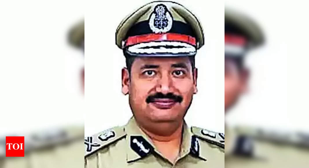 Police: Kanpur Gets New Commissioner Of Police | Kanpur News - Times of ...